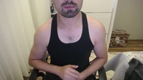 Snapshot of x_____0_____x chatting on 09/14/25, 08:19 Mr. Lonely online show from 09/14/25, 08:19