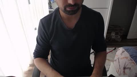 Snapshot of x_____0_____x chatting on 09/18/25, 10:17 Mr. Lonely online show from 09/18/25, 10:17