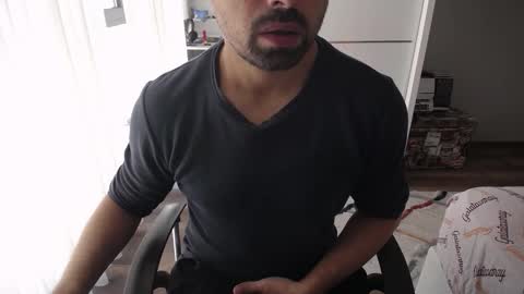 Snapshot of x_____0_____x chatting on 10/03/25, 10:23 Mr. Lonely online show from 10/03/25, 10:23