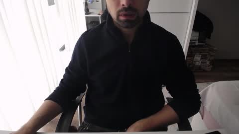 Snapshot of x_____0_____x chatting on 10/14/25, 10:27 Mr. Lonely online show from 10/14/25, 10:27