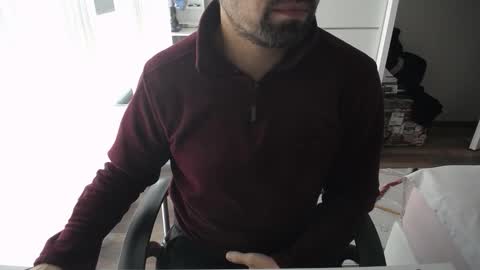 Snapshot of x_____0_____x chatting on 10/21/25, 11:44 Mr. Lonely online show from 10/21/25, 11:44