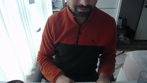 Snapshot of x_____0_____x chatting on 10/23/25, 11:42 Mr. Lonely online show from 10/23/25, 11:42