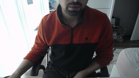 Snapshot of x_____0_____x chatting on 10/28/25, 10:41 Mr. Lonely online show from 10/28/25, 10:41