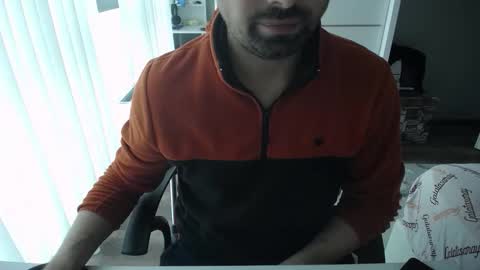 Snapshot of x_____0_____x chatting on 11/12/25, 11:10 Mr. Lonely online show from 11/12/25, 11:10