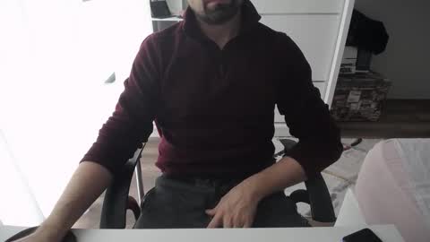 Snapshot of x_____0_____x chatting on 11/19/25, 09:31 Mr. Lonely online show from 11/19/25, 09:31