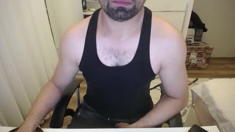 Snapshot of x_____0_____x chatting on 11/19/25, 09:48 Mr. Lonely online show from 11/19/25, 09:48