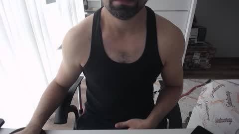 Snapshot of x_____0_____x chatting on 12/02/25, 11:04 Mr. Lonely online show from 12/02/25, 11:04