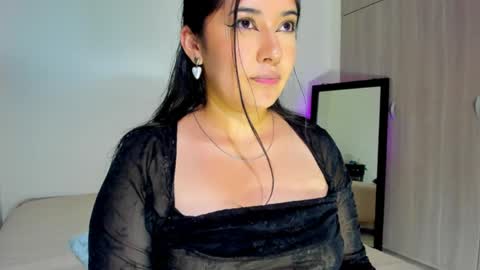 Snapshot of x_adeline_ chatting on 05/20/26, 03:24 Adeline online show from 05/20/26, 03:24
