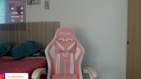 Snapshot of x_allison02x chatting on 02/06/25, 09:28 Allison online show from 02/06/25, 09:28