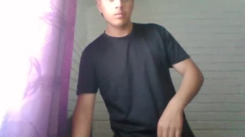 Snapshot of x_andrescam chatting on 12/31/24, 03:09 x_andrescam online show from 12/31/24, 03:09