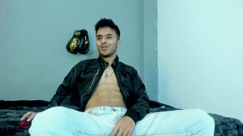 Snapshot of x_harold_x chatting on 11/08/25, 12:49 Harold online show from 11/08/25, 12:49