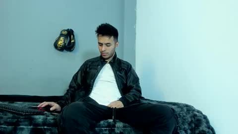 Snapshot of x_harold_x chatting on 11/09/25, 01:20 Harold online show from 11/09/25, 01:20