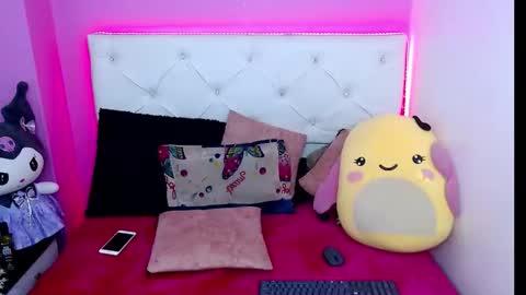 x_kikke_x online show from 10/04/25, 02:59