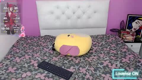 x_kikke_x online show from 10/12/25, 07:29