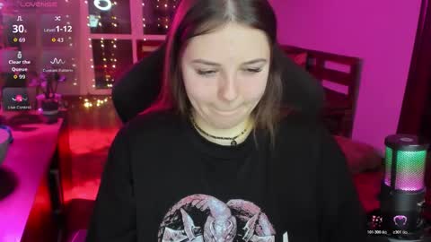 Snapshot of x_nirvana_x chatting on 02/08/26, 02:48 LOVE NERDS ONLY online show from 02/08/26, 02:48