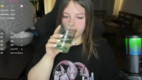 Snapshot of x_nirvana_x chatting on 03/31/26, 04:24 LOVE NERDS ONLY online show from 03/31/26, 04:24