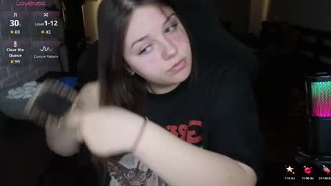 Snapshot of x_nirvana_x chatting on 04/20/26, 03:20 LOVE NERDS ONLY online show from 04/20/26, 03:20