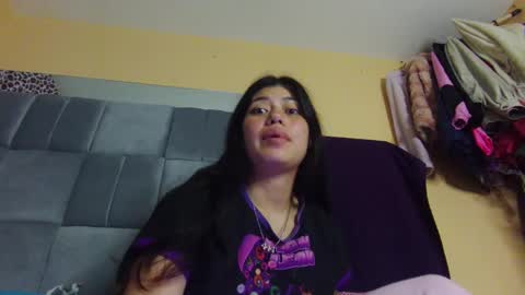 Snapshot of x_nyokoo chatting on 02/12/25, 01:30 My other accont x nyoko online show from 02/12/25, 01:30