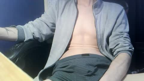 x_patri_x online show from 10/25/25, 02:13