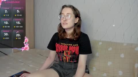 Snapshot of x_purr_agatha_x chatting on 11/15/25, 03:15 Agatha online show from 11/15/25, 03:15