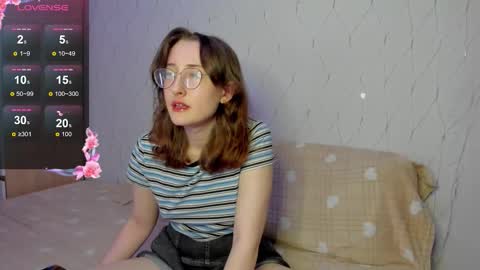 Snapshot of x_purr_agatha_x chatting on 12/01/25, 03:11 Agatha online show from 12/01/25, 03:11