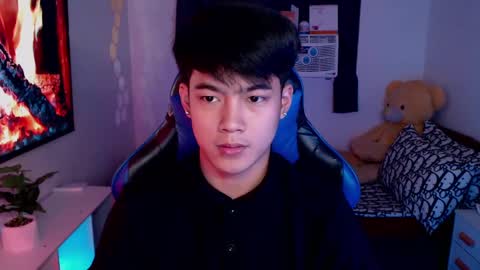 Snapshot of xaldrian_destroyer chatting on 12/13/24, 07:04 Prince Aldrian online show from 12/13/24, 07:04