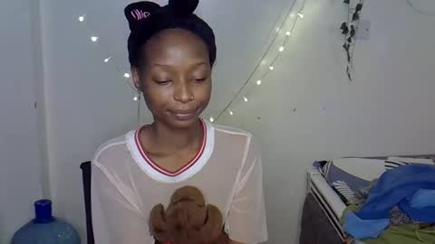 Snapshot of xalia_caramel chatting on 11/19/25, 08:31 Alexa online show from 11/19/25, 08:31