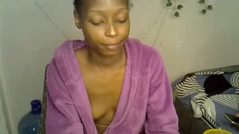 Snapshot of xalia_caramel chatting on 01/09/26, 01:41 Alexa online show from 01/09/26, 01:41