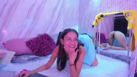 Snapshot of xamabtlee0107 chatting on 11/19/25, 04:01 xamabtlee0107 online show from 11/19/25, 04:01