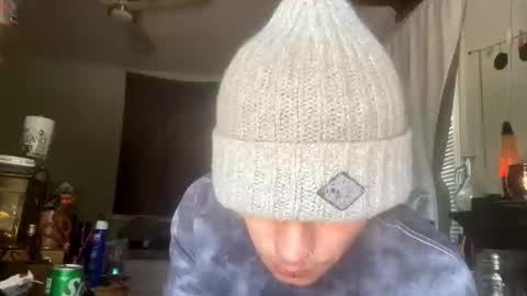 Snapshot of xander0zzz chatting on 09/08/25, 03:33 xander0zzz online show from 09/08/25, 03:33