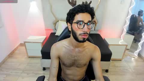 Snapshot of xander_tay chatting on 12/04/24, 07:45 ISSANDER online show from 12/04/24, 07:45