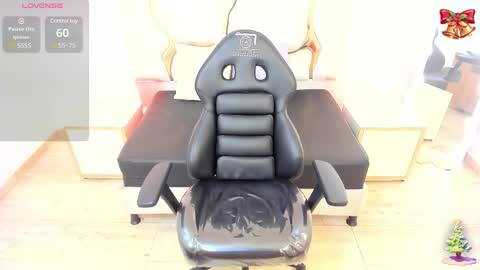 Snapshot of xander_tay chatting on 12/04/24, 11:02 ISSANDER online show from 12/04/24, 11:02