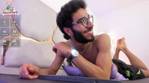 Snapshot of xander_tay chatting on 12/05/24, 07:38 ISSANDER online show from 12/05/24, 07:38