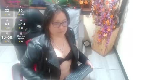 xander_taylor_ online show from 09/30/25, 05:45