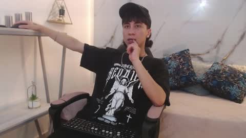 Snapshot of xandergrey8 chatting on 04/15/26, 07:43 xandergrey8 online show from 04/15/26, 07:43