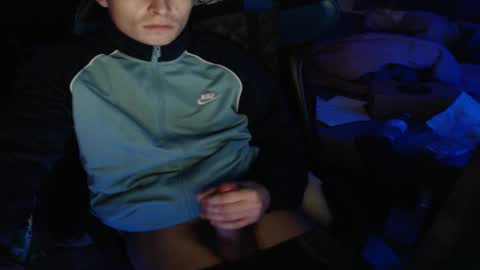 Snapshot of xandiigmusik chatting on 10/30/25, 05:20 rx4per online show from 10/30/25, 05:20