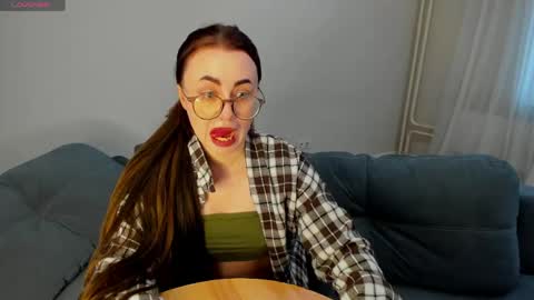 Snapshot of xapka_lapka chatting on 04/19/26, 11:20 Alice online show from 04/19/26, 11:20