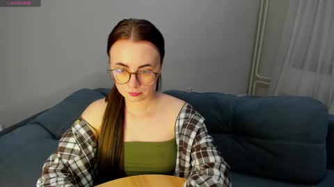 Snapshot of xapka_lapka chatting on 04/19/26, 06:10 Alice online show from 04/19/26, 06:10