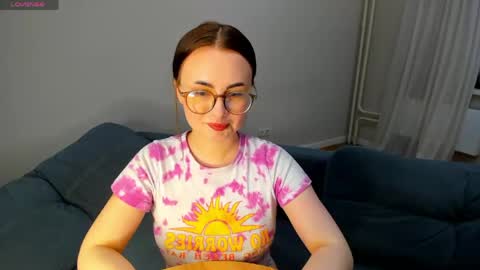 Snapshot of xapka_lapka chatting on 04/25/26, 02:25 Alice online show from 04/25/26, 02:25