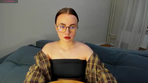 Snapshot of xapka_lapka chatting on 04/27/26, 03:21 Alice online show from 04/27/26, 03:21