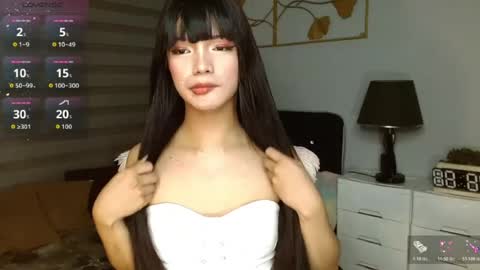 Snapshot of xasian_dollx chatting on 07/01/26, 07:43 ELLA online show from 07/01/26, 07:43