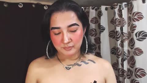 Nira   NOT INTO CHEAP GUYS  online show from 01/10/25, 07:11