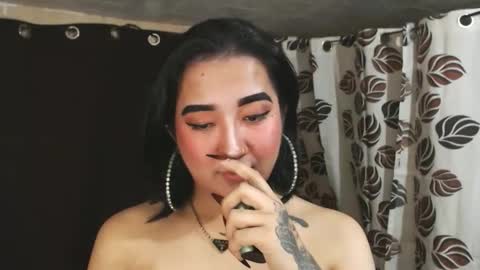 Nira   NOT INTO CHEAP GUYS  online show from 01/11/25, 08:54