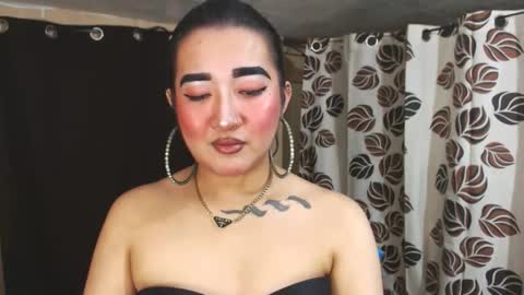 Nira   NOT INTO CHEAP GUYS  online show from 01/25/25, 06:35