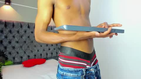 XAVI online show from 10/18/25, 03:53