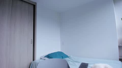 Snapshot of xavier_colleman chatting on 02/17/25, 10:47 Xavier online show from 02/17/25, 10:47