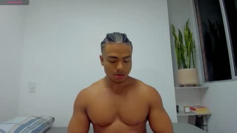 Snapshot of xavier_colleman chatting on 10/12/25, 01:59 Xavier online show from 10/12/25, 01:59