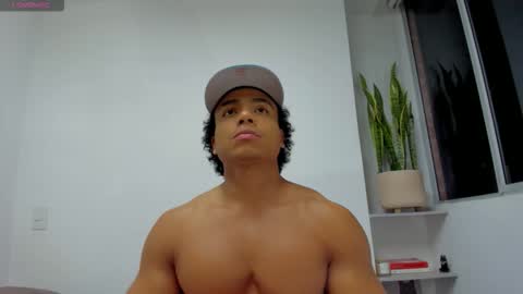 Snapshot of xavier_colleman chatting on 10/23/25, 02:22 Xavier online show from 10/23/25, 02:22