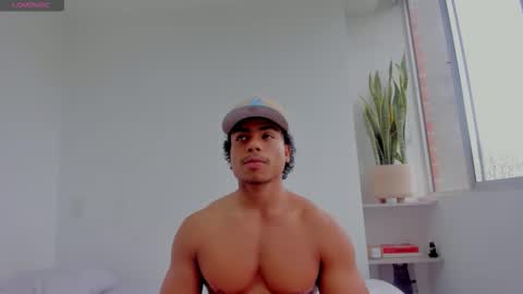 Snapshot of xavier_colleman chatting on 10/26/25, 08:26 Xavier online show from 10/26/25, 08:26