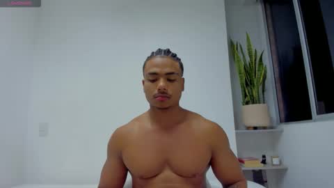 Snapshot of xavier_colleman chatting on 11/09/25, 01:37 Xavier online show from 11/09/25, 01:37